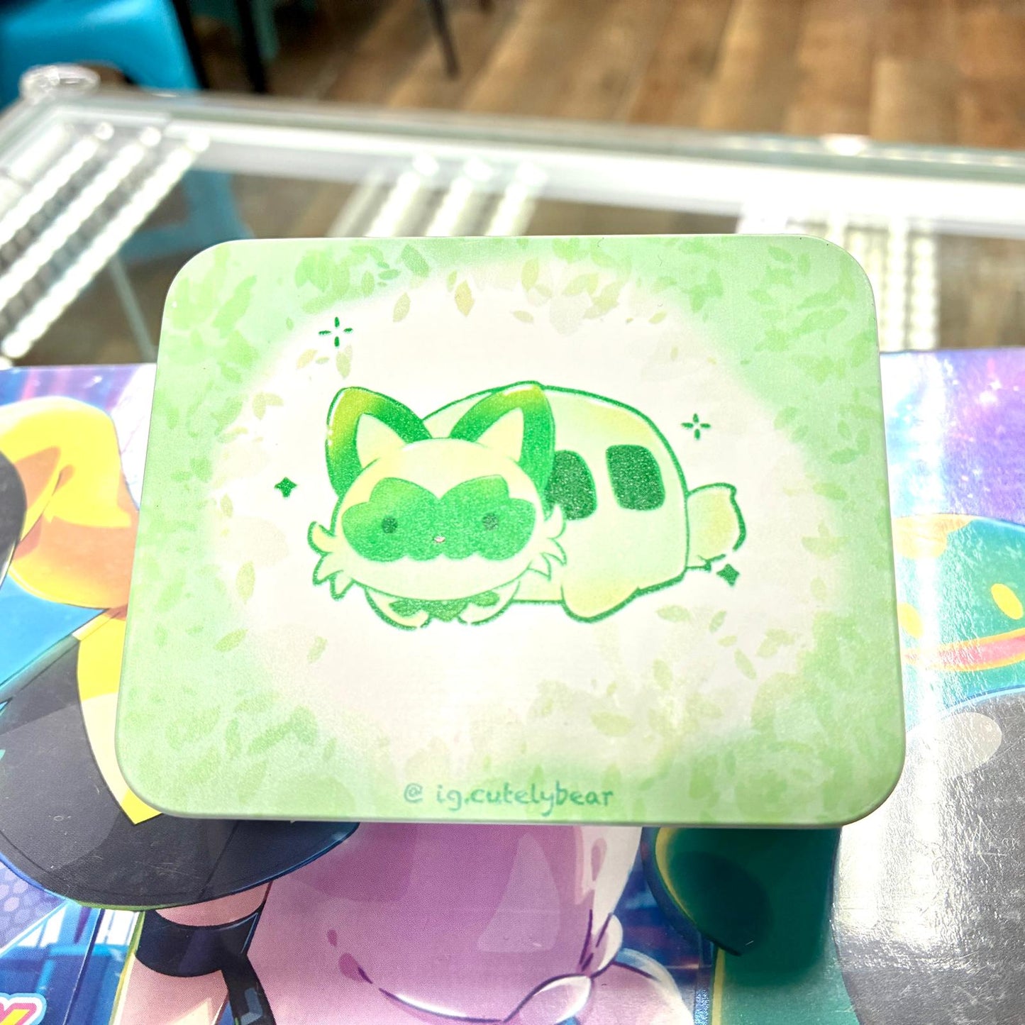 Pokemon 鐵盒 傷害指示物盒 Tin 新葉喵 Sprigatito - 草貓巴士 Sprigatito Bus